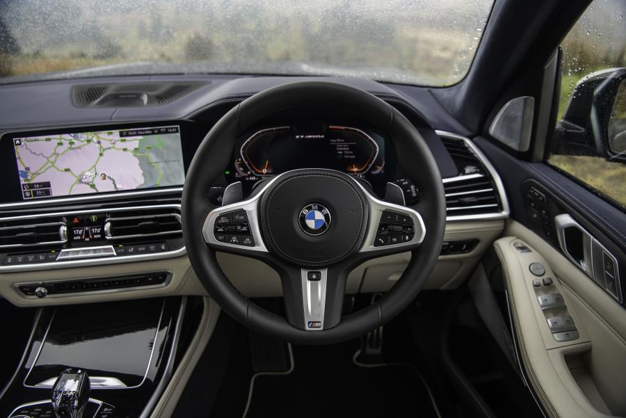 Торпедо BMW X7 M50d (G07) 2019 года  (UK) (фото 30 из 36)
